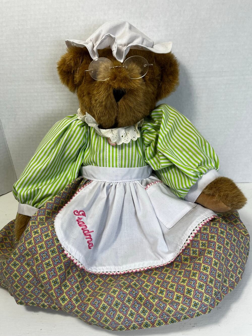 Authentic Vermont Teddy Bear Company Grandma bear handmade collectible17"cottage